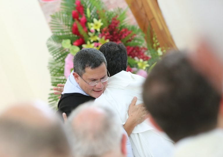 Felicitación Pascual de  fray Gerad Timoner, Maestro de la Orden de Predicadores junto a la de sus 3 predecesores.