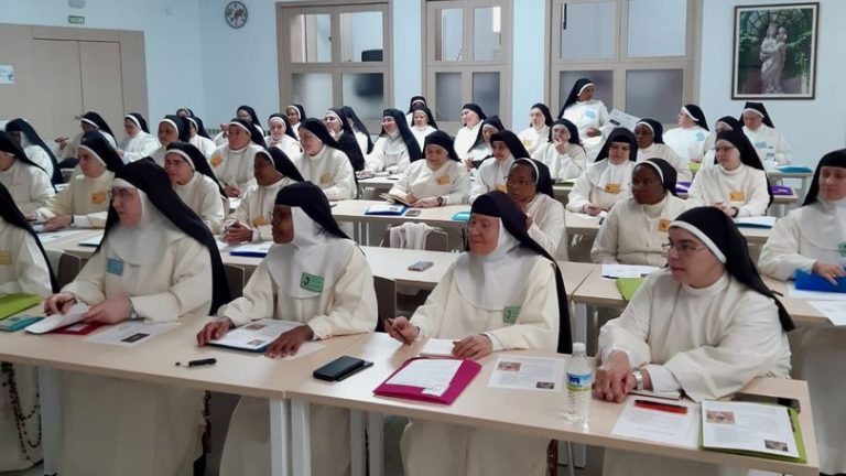 Monjas dominicas de las cuatro federaciones de España se reúnen en Madrid